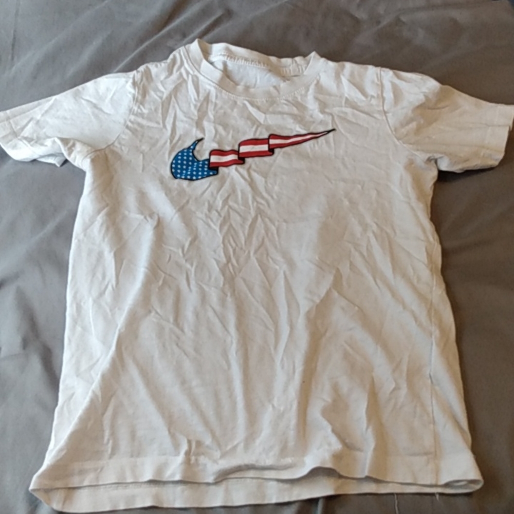 Nike T Shirt